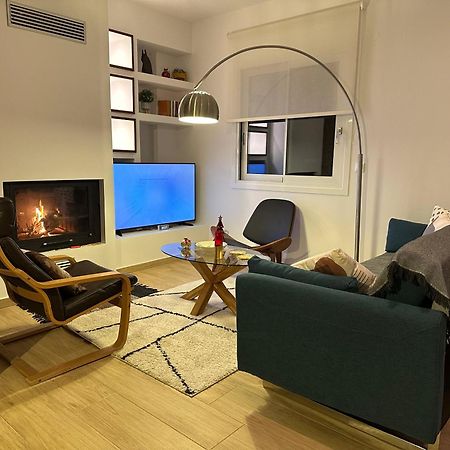 Chic Apartment In Nature, 5-Min Walk To The Beach Kalamata Exterior photo