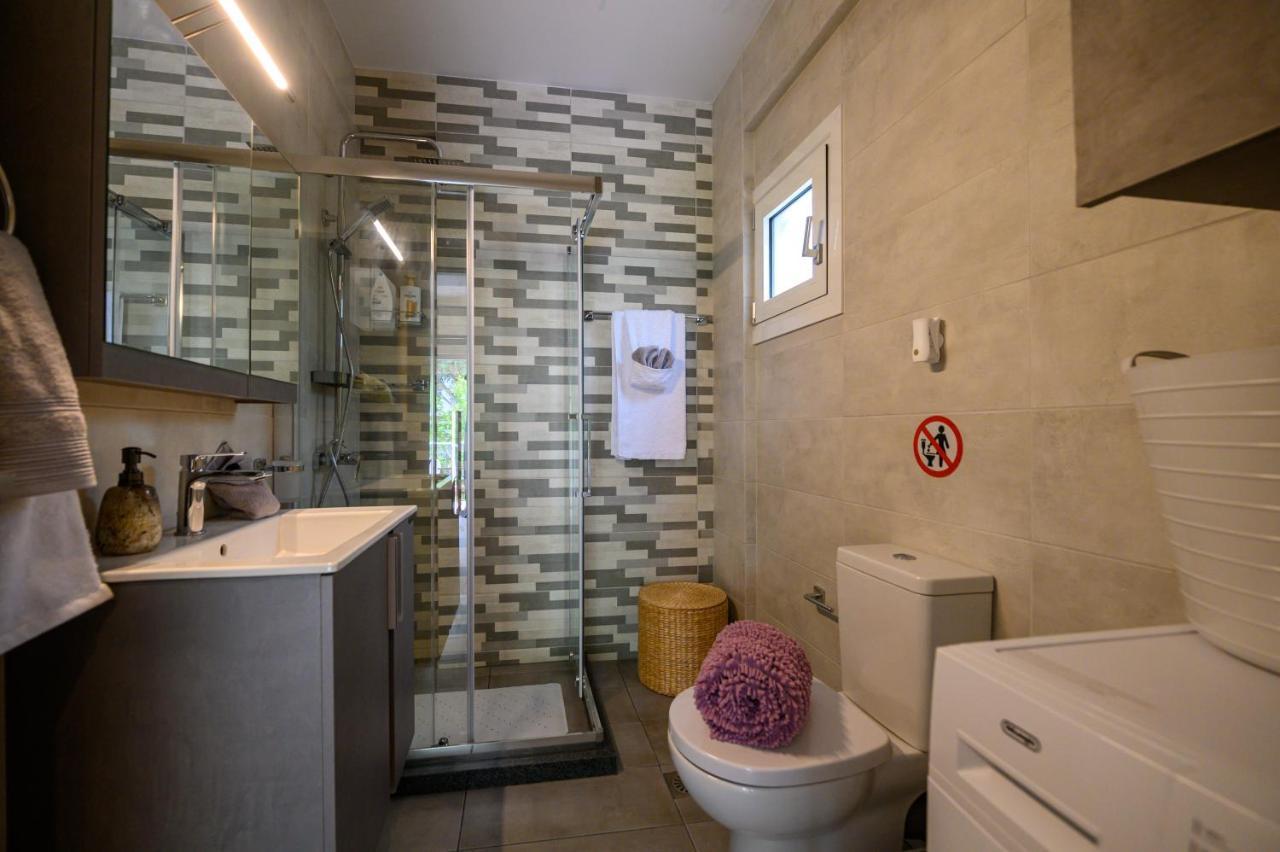 Chic Apartment In Nature, 5-Min Walk To The Beach Kalamata Exterior photo