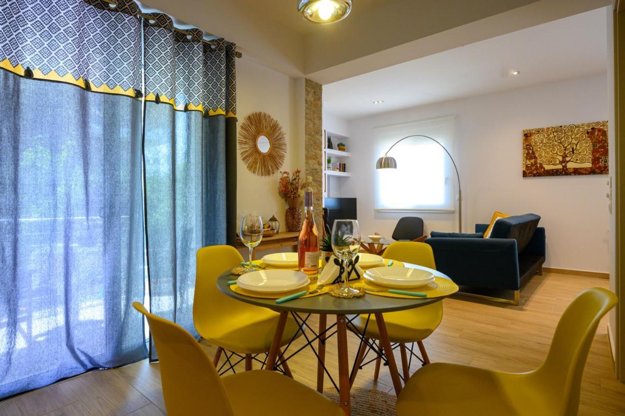 Chic Apartment In Nature, 5-Min Walk To The Beach Kalamata Exterior photo